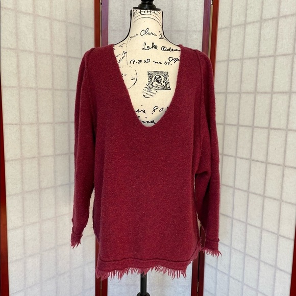Free People Sweaters - Free People V-Neck Pullover - EUC - Size Medium